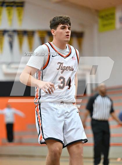 Thumbnail 2 in Gunderson @ Roseville (Tiger Classic) photogallery.