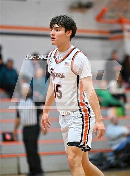 Thumbnail 2 in Gunderson @ Roseville (Tiger Classic) photogallery.