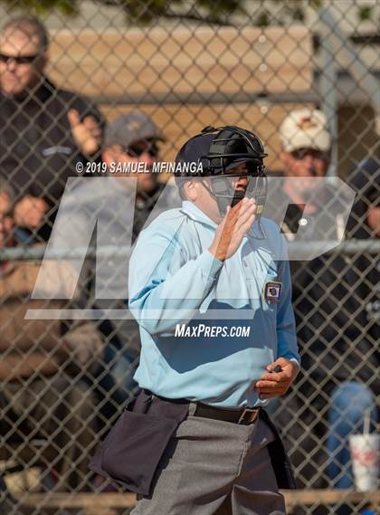 Thumbnail 1 in Skutt Catholic vs. Lincoln East photogallery.
