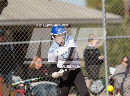Thumbnail 2 in Skutt Catholic vs. Lincoln East photogallery.