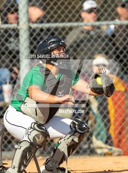 Thumbnail 2 in Skutt Catholic vs. Lincoln East photogallery.
