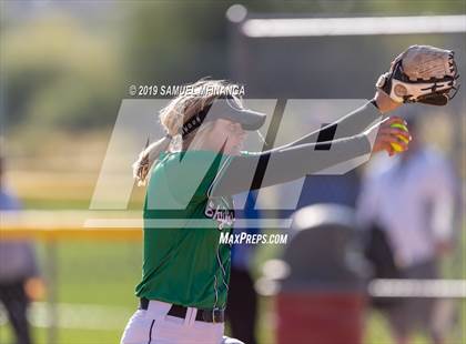 Thumbnail 1 in Skutt Catholic vs. Lincoln East photogallery.