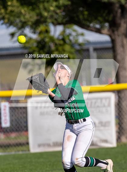 Thumbnail 3 in Skutt Catholic vs. Lincoln East photogallery.