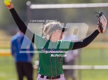 Thumbnail 2 in Skutt Catholic vs. Lincoln East photogallery.