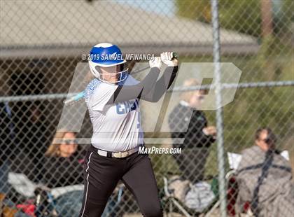 Thumbnail 1 in Skutt Catholic vs. Lincoln East photogallery.