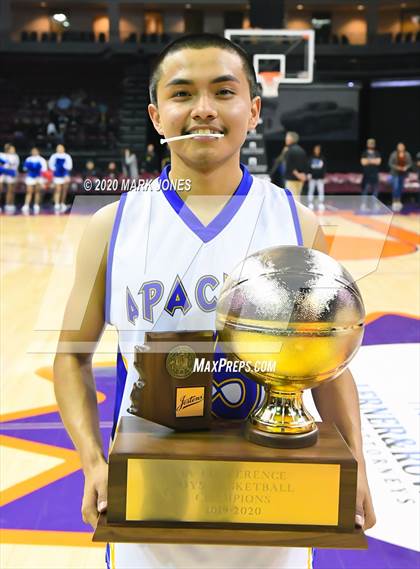 Thumbnail 2 in North Valley Christian Academy vs. Fort Thomas (AIA 1A State Final Awards) photogallery.