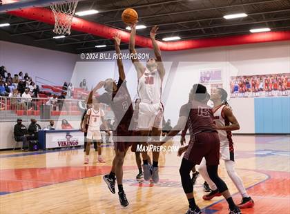 Thumbnail 2 in Lanier vs. Brandon (River City Classic Tournament) photogallery.