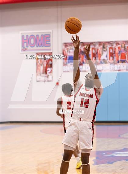 Thumbnail 1 in Lanier vs. Brandon (River City Classic Tournament) photogallery.