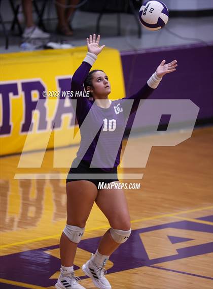 Thumbnail 2 in Arlington @ DeSoto Central photogallery.