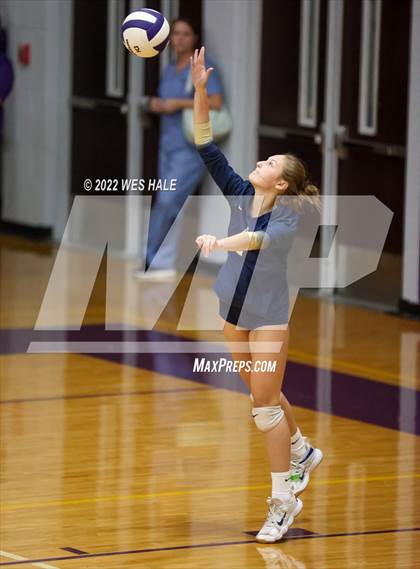 Thumbnail 2 in Arlington @ DeSoto Central photogallery.