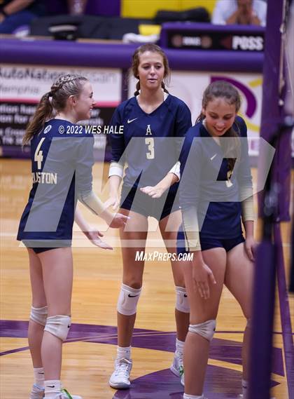 Thumbnail 1 in Arlington @ DeSoto Central photogallery.