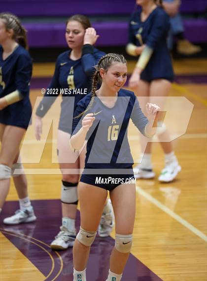 Thumbnail 1 in Arlington @ DeSoto Central photogallery.