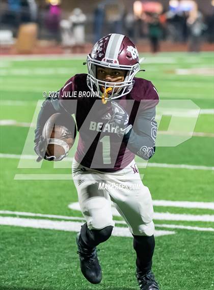 Thumbnail 2 in Lawrence North @ Lawrence Central (IHSAA 6A Sectional Final) photogallery.