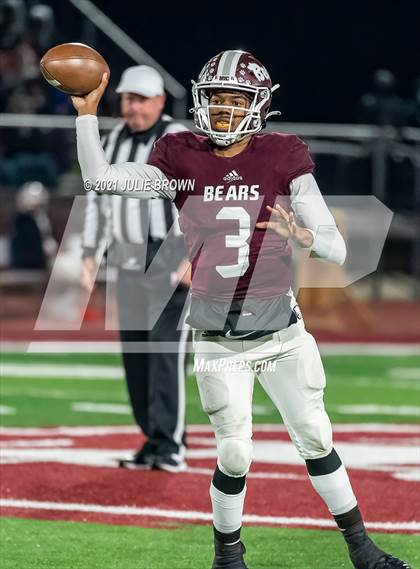Thumbnail 3 in Lawrence North @ Lawrence Central (IHSAA 6A Sectional Final) photogallery.