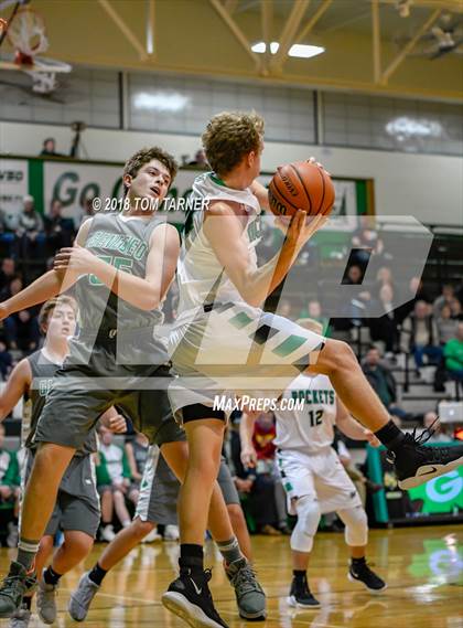 Thumbnail 2 in Rock Falls vs. Geneseo photogallery.