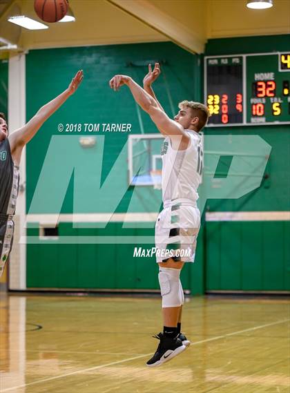 Thumbnail 3 in Rock Falls vs. Geneseo photogallery.