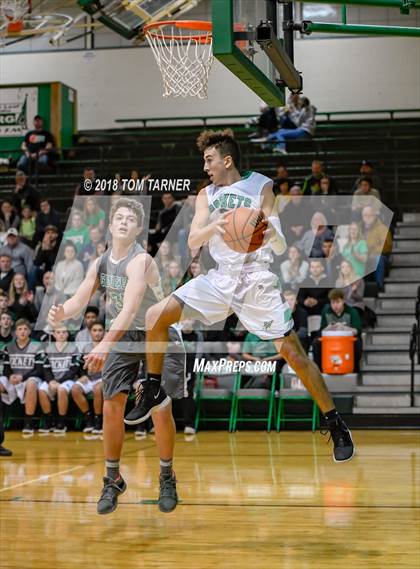 Thumbnail 3 in Rock Falls vs. Geneseo photogallery.