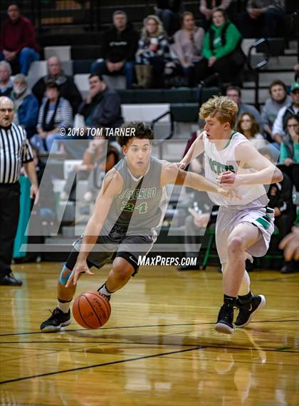 Thumbnail 2 in Rock Falls vs. Geneseo photogallery.