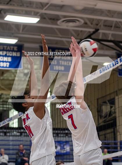 Thumbnail 3 in Highlands Ranch vs Cherry Creek photogallery.
