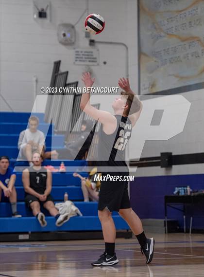 Thumbnail 3 in Highlands Ranch vs Cherry Creek photogallery.