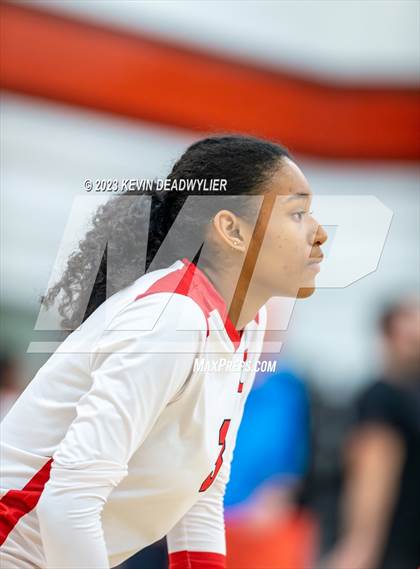 Thumbnail 2 in Mission Hills @ Cleveland (CIF State Division 4 Round 2) photogallery.