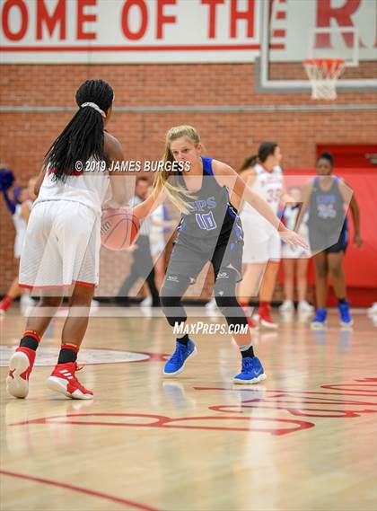 Thumbnail 2 in Girls Prep @ Baylor photogallery.