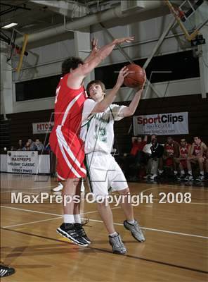 Thumbnail 3 in La Jolla vs. St. Joseph (MaxPreps Holiday Classic) photogallery.