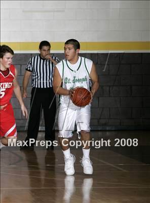 Thumbnail 3 in La Jolla vs. St. Joseph (MaxPreps Holiday Classic) photogallery.