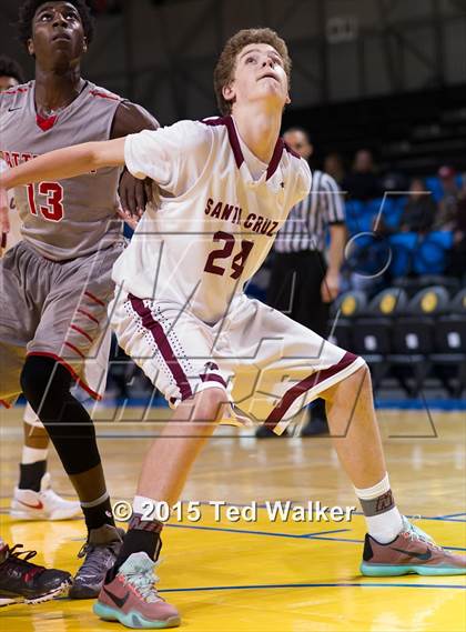 Thumbnail 1 in Patterson vs. Santa Cruz photogallery.