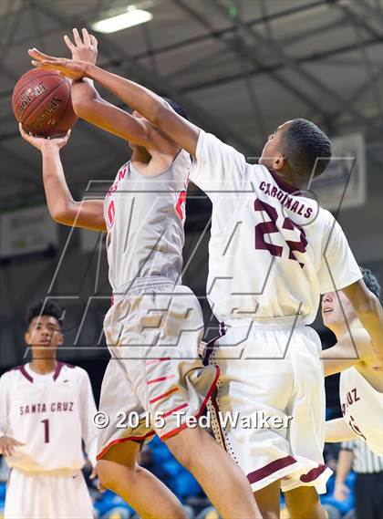 Thumbnail 3 in Patterson vs. Santa Cruz photogallery.