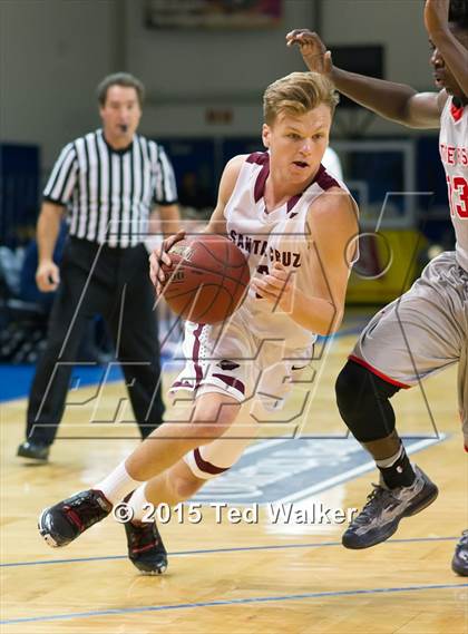 Thumbnail 1 in Patterson vs. Santa Cruz photogallery.