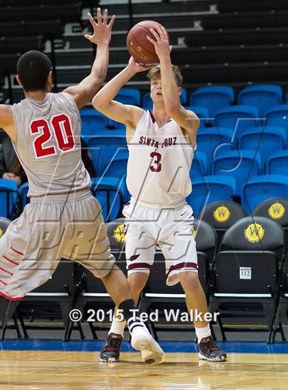 Thumbnail 3 in Patterson vs. Santa Cruz photogallery.