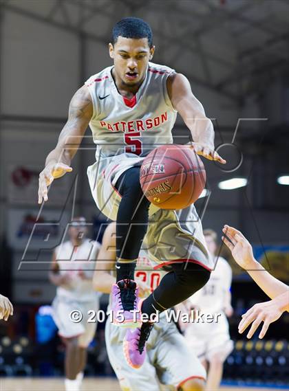 Thumbnail 2 in Patterson vs. Santa Cruz photogallery.