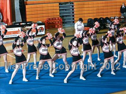 Thumbnail 3 in Rye Neck vs Mamaroneck (Mamaroneck Tiger Tournament) photogallery.