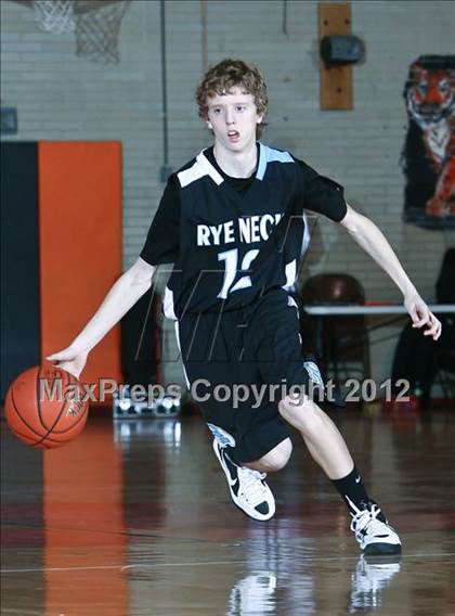 Thumbnail 3 in Rye Neck vs Mamaroneck (Mamaroneck Tiger Tournament) photogallery.