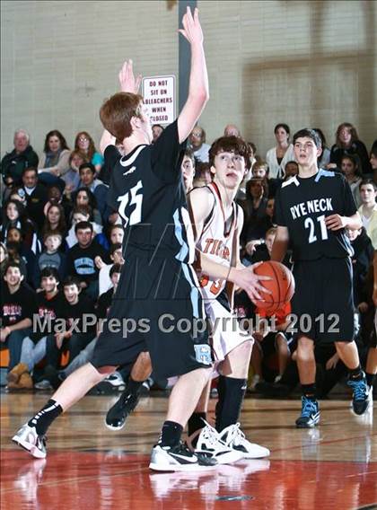 Thumbnail 3 in Rye Neck vs Mamaroneck (Mamaroneck Tiger Tournament) photogallery.