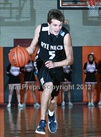 Thumbnail 1 in Rye Neck vs Mamaroneck (Mamaroneck Tiger Tournament) photogallery.
