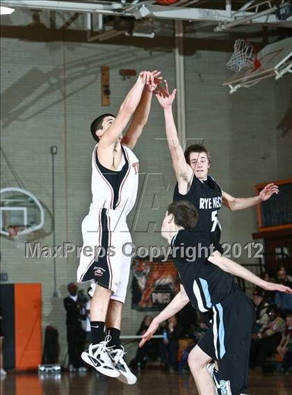 Thumbnail 1 in Rye Neck vs Mamaroneck (Mamaroneck Tiger Tournament) photogallery.