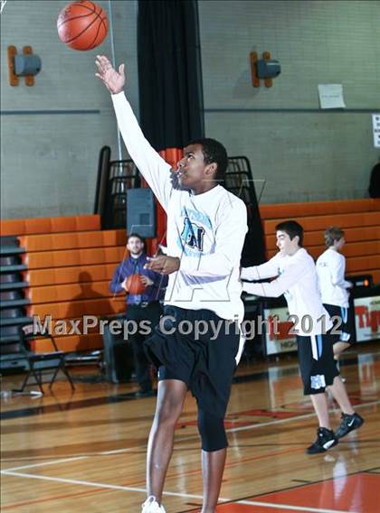 Thumbnail 1 in Rye Neck vs Mamaroneck (Mamaroneck Tiger Tournament) photogallery.