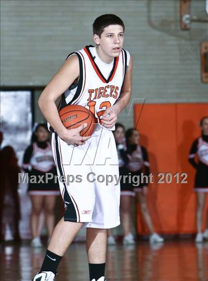 Thumbnail 3 in Rye Neck vs Mamaroneck (Mamaroneck Tiger Tournament) photogallery.