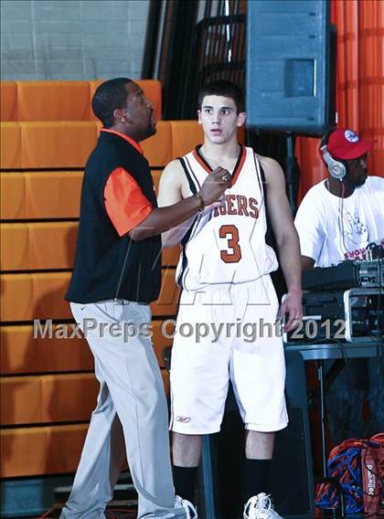 Thumbnail 1 in Rye Neck vs Mamaroneck (Mamaroneck Tiger Tournament) photogallery.