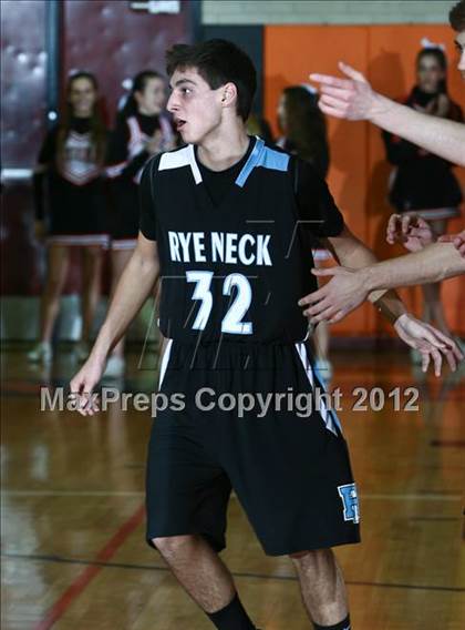 Thumbnail 3 in Rye Neck vs Mamaroneck (Mamaroneck Tiger Tournament) photogallery.