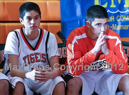 Thumbnail 1 in Rye Neck vs Mamaroneck (Mamaroneck Tiger Tournament) photogallery.
