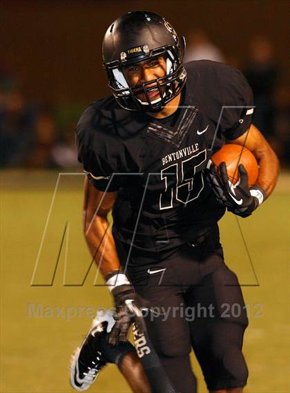 Thumbnail 1 in Fayetteville @ Bentonville photogallery.