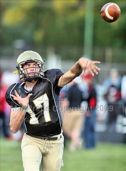 Thumbnail 2 in Springfield @ Sacred Heart-Griffin (CS8 Conf Championship) photogallery.