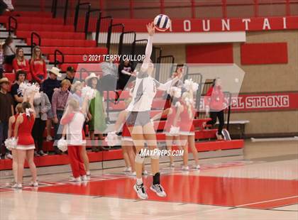 Thumbnail 3 in Herriman vs. Mountain Ridge (UHSAA 6A First Round) photogallery.