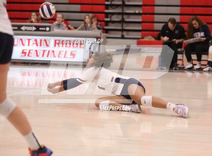Thumbnail 3 in Herriman vs. Mountain Ridge (UHSAA 6A First Round) photogallery.