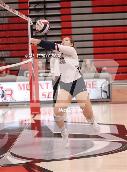Thumbnail 2 in Herriman vs. Mountain Ridge (UHSAA 6A First Round) photogallery.