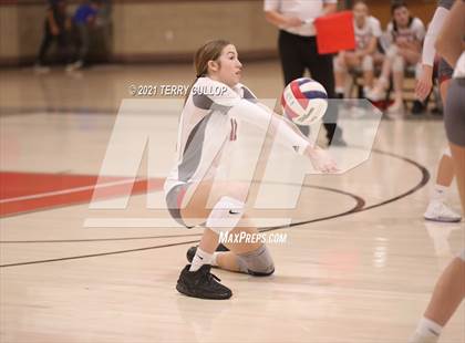 Thumbnail 2 in Herriman vs. Mountain Ridge (UHSAA 6A First Round) photogallery.