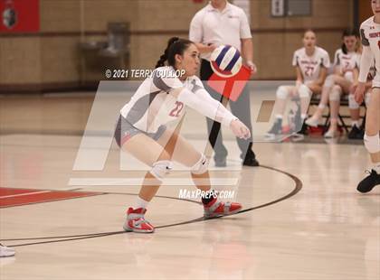 Thumbnail 2 in Herriman vs. Mountain Ridge (UHSAA 6A First Round) photogallery.